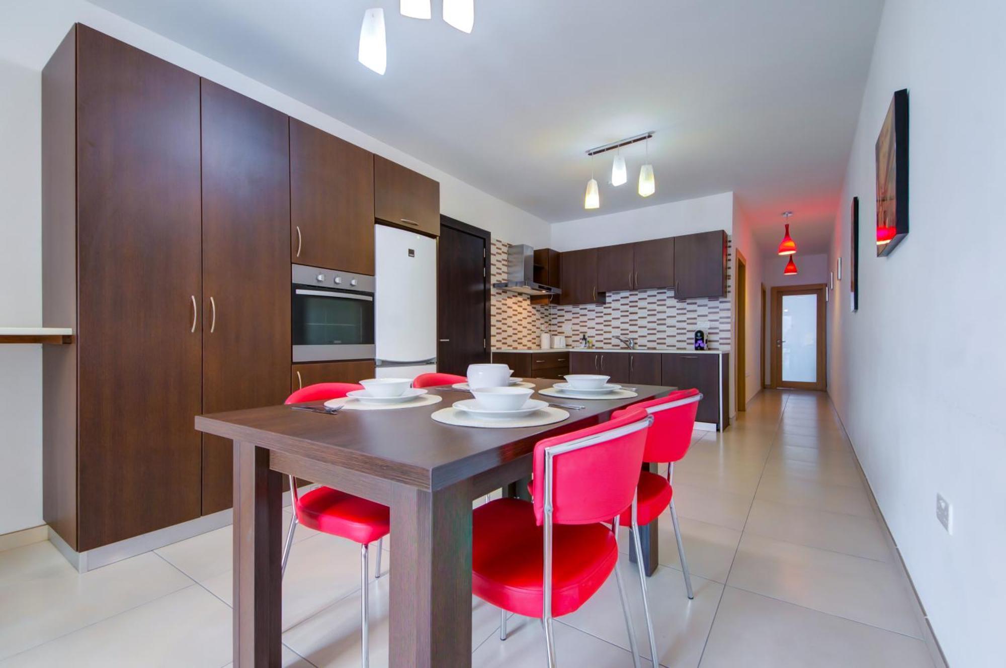 Prime Location, Modern Apartment In St Julian'S, Paceville, Apt 8 By Vaganza San Julián Exterior foto