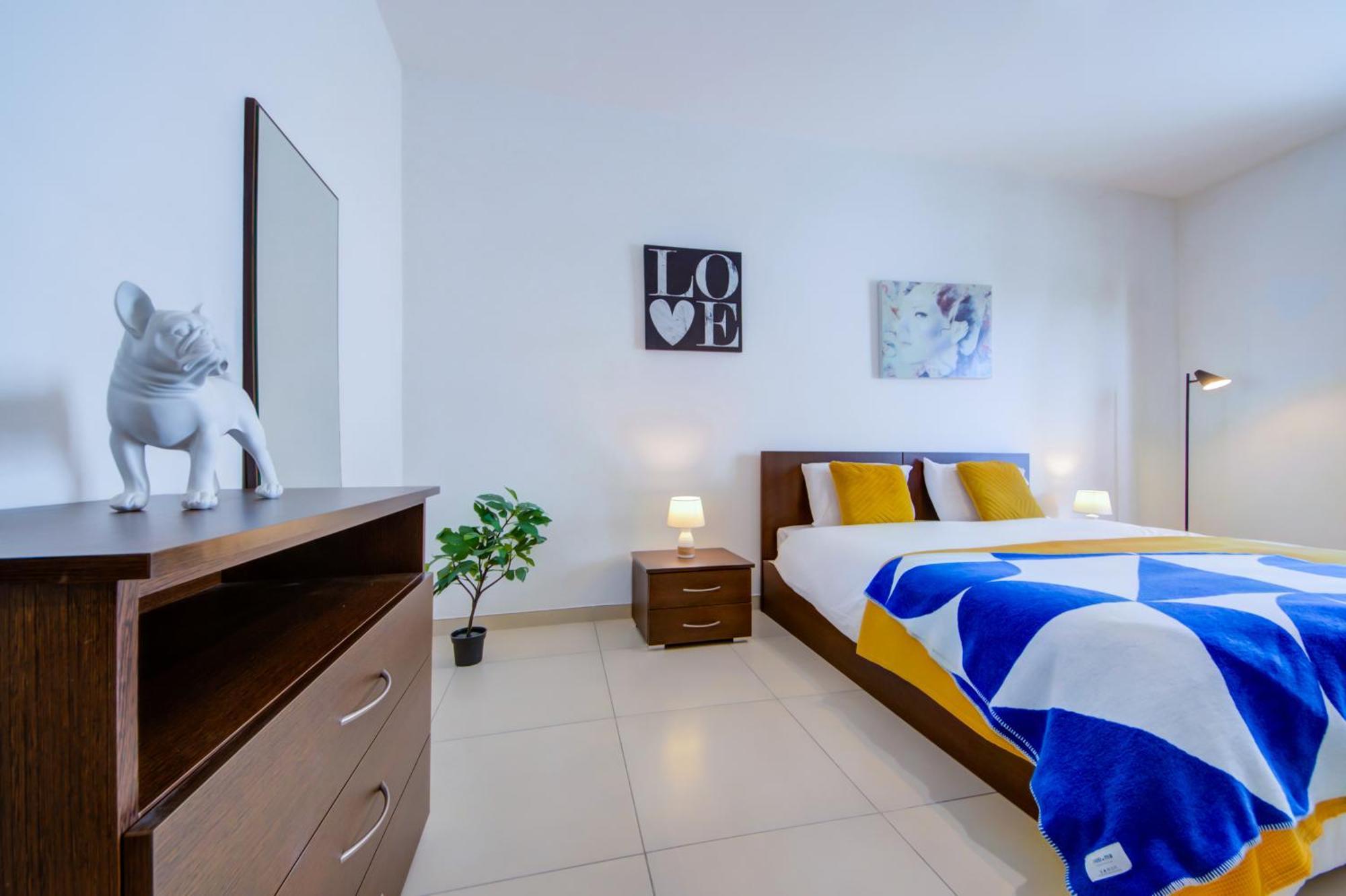 Prime Location, Modern Apartment In St Julian'S, Paceville, Apt 8 By Vaganza San Julián Exterior foto