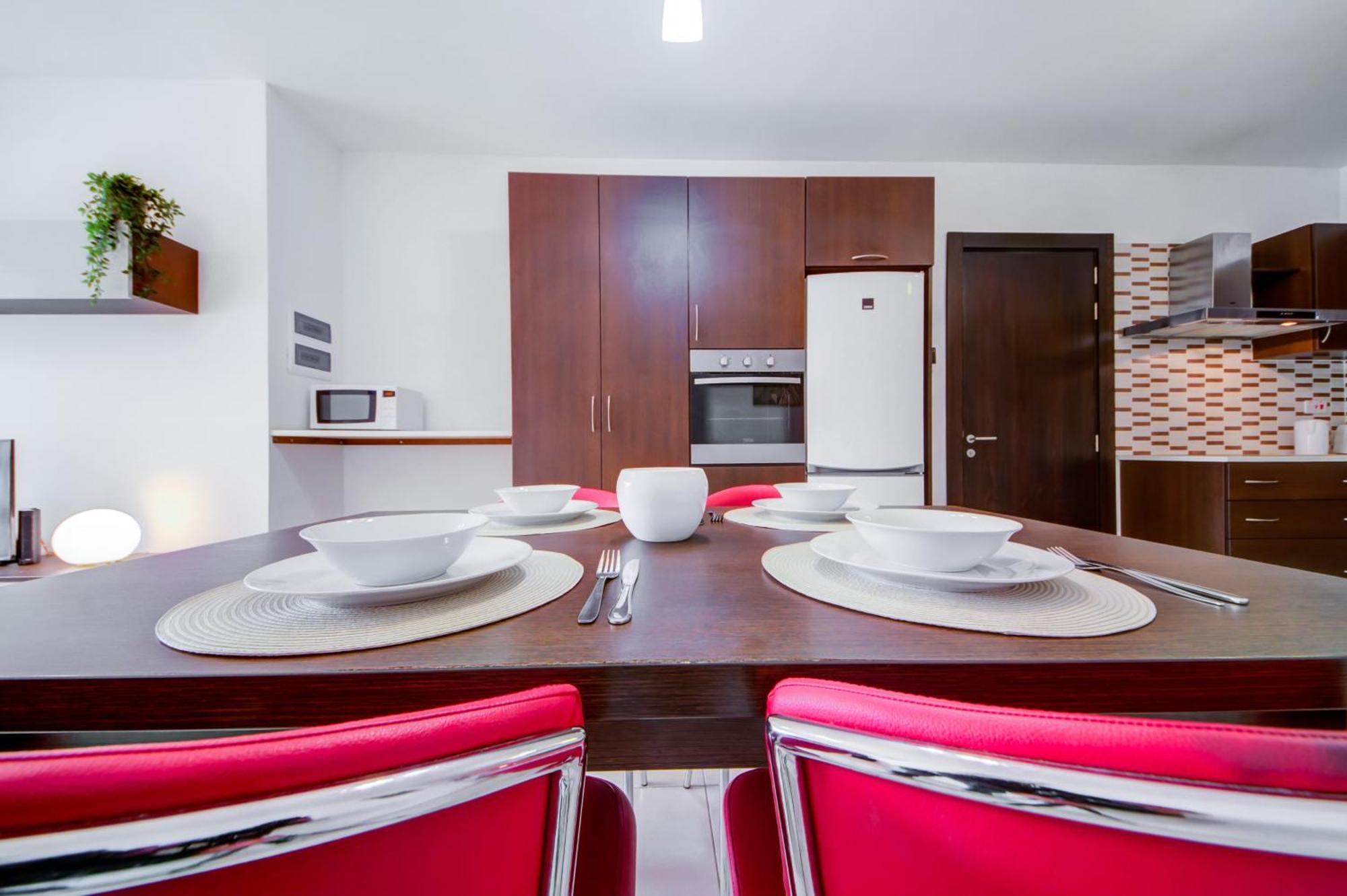 Prime Location, Modern Apartment In St Julian'S, Paceville, Apt 8 By Vaganza San Julián Exterior foto
